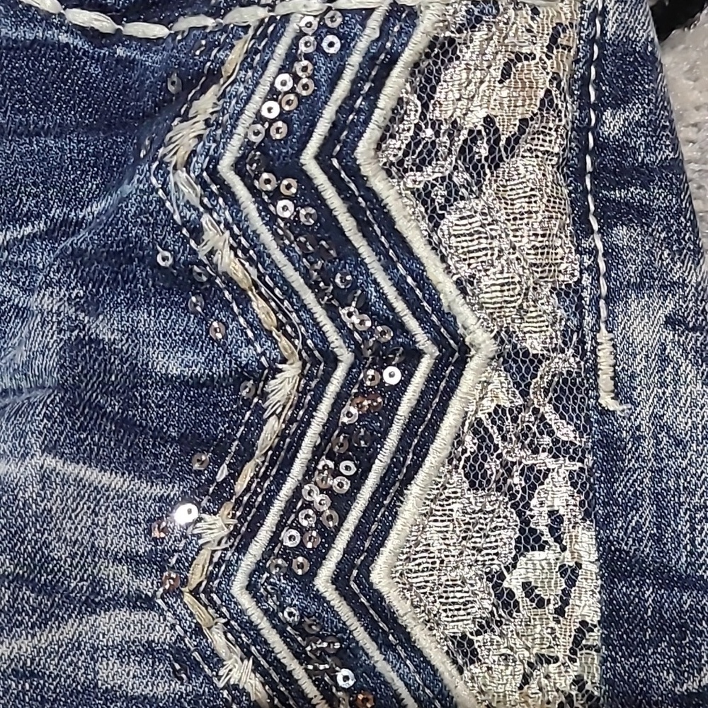 MISS ME SIGNATURE RHINESTONES SEQUINS LACE EMBROIDERED DENIM JEAN SHORTS - Picture 12 of 14